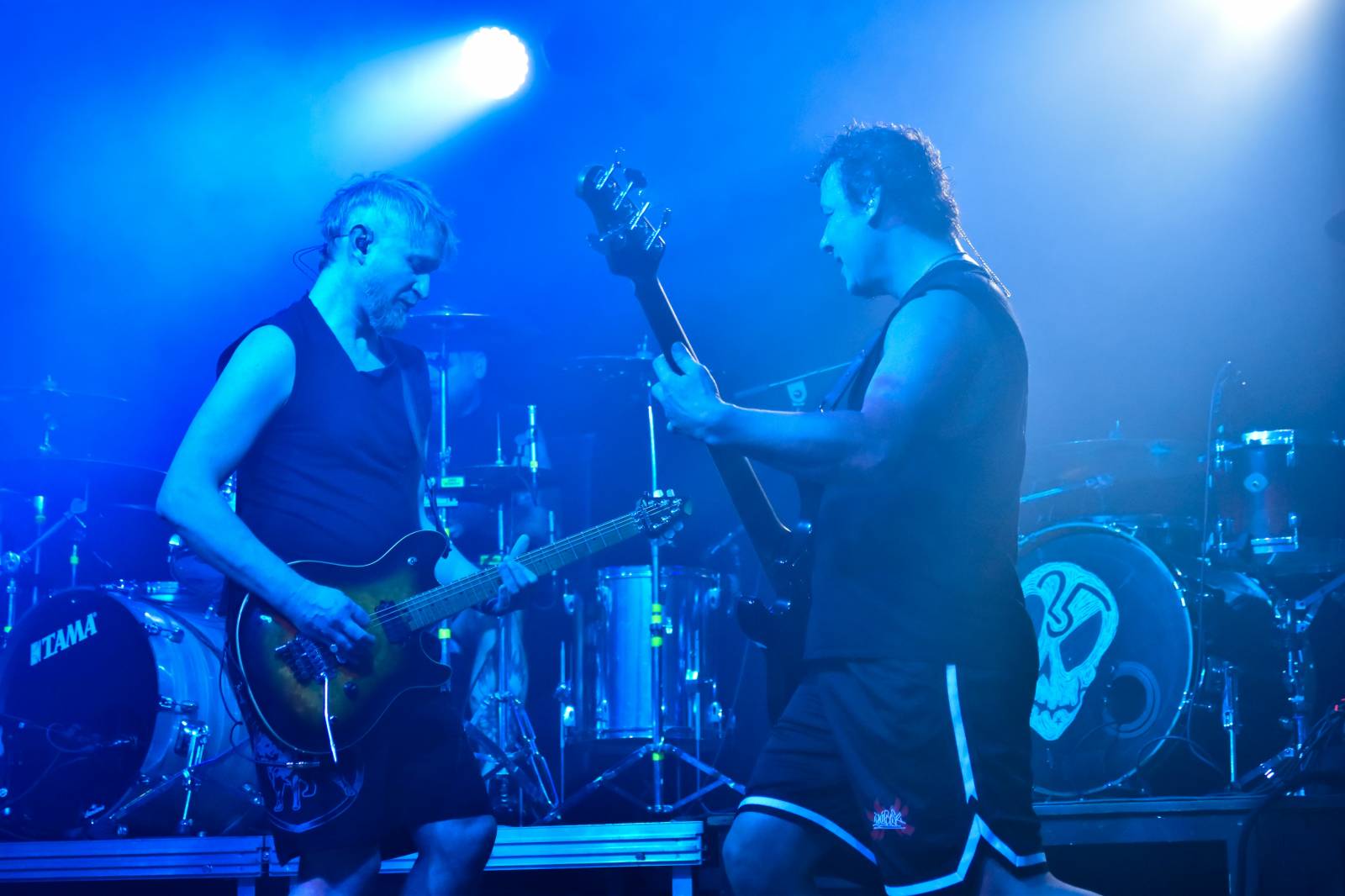 Krucipüsk v Plzni představil nové album, v Šeříkovce zatápěly pod kotlem i Kurtizány z 25. Avenue