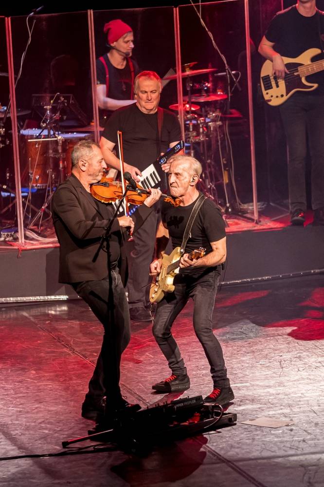 Nasazení Čechomoru ocenili návštěvníci Divadla Hybernia potleskem vestoje