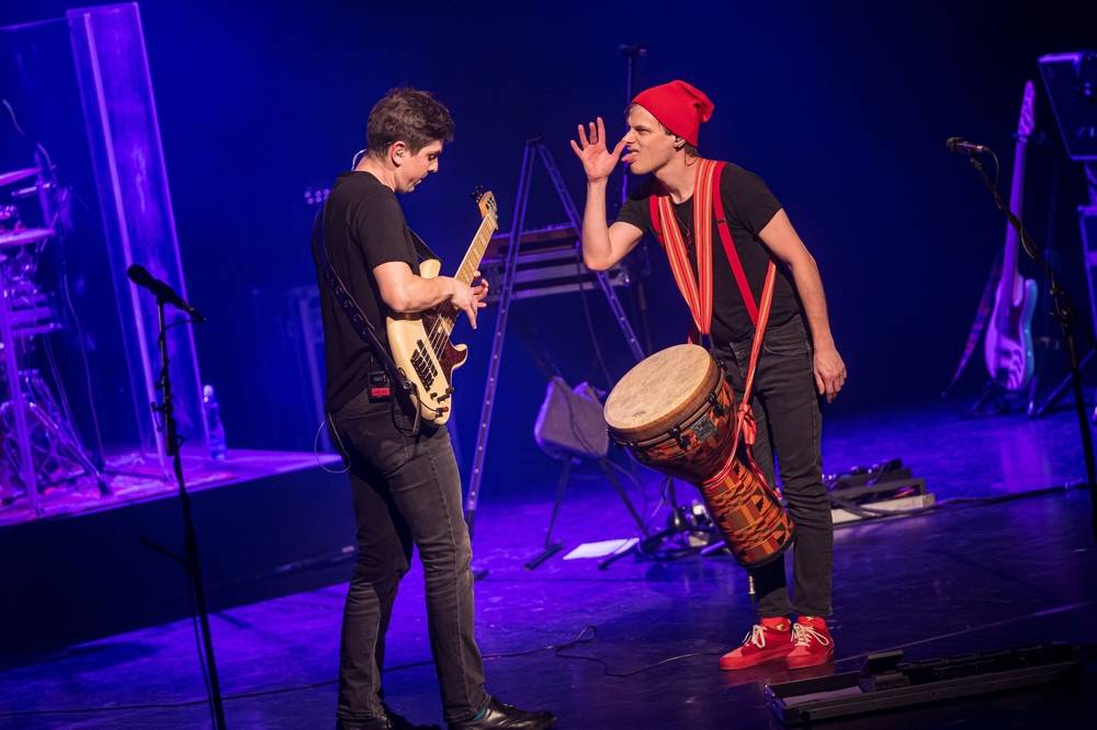 Nasazení Čechomoru ocenili návštěvníci Divadla Hybernia potleskem vestoje