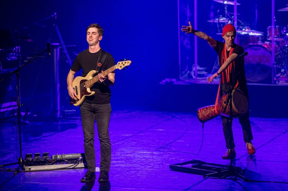 Nasazení Čechomoru ocenili návštěvníci Divadla Hybernia potleskem vestoje