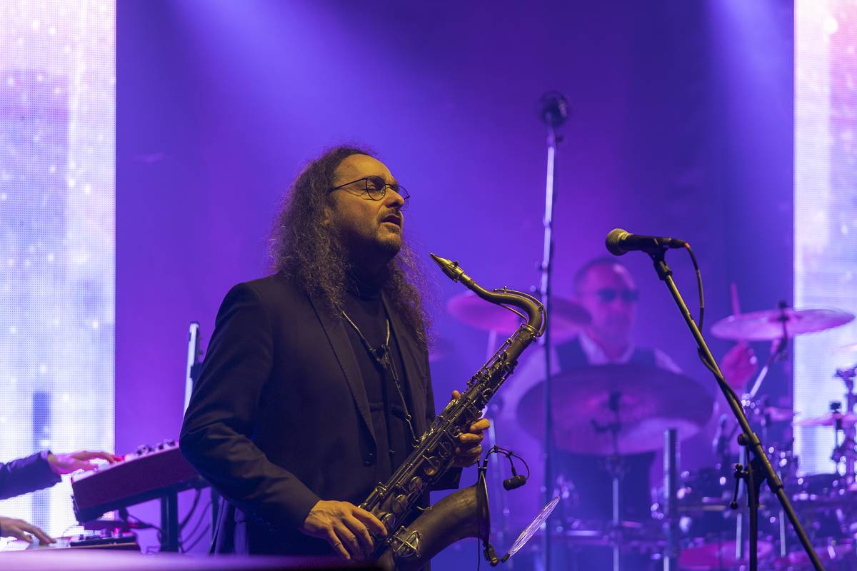  Richard Müller dokázal, že i vsedě se dá odehrát procítěný a strhující koncert