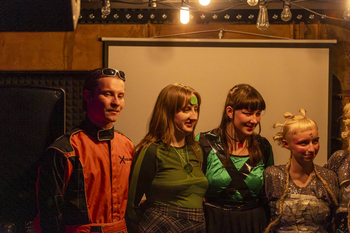 Palácem Akropolis se linula experimentální hudba, Josefina Dusk tam křtila album