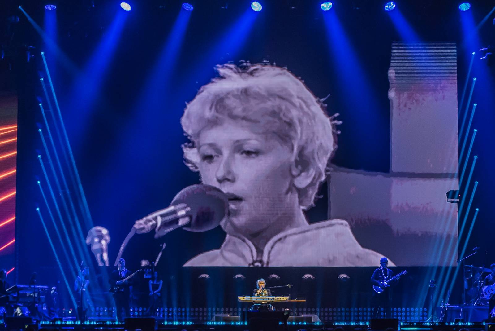 Marika Gombitová svými hity rozplakala i roztančila O2 arenu