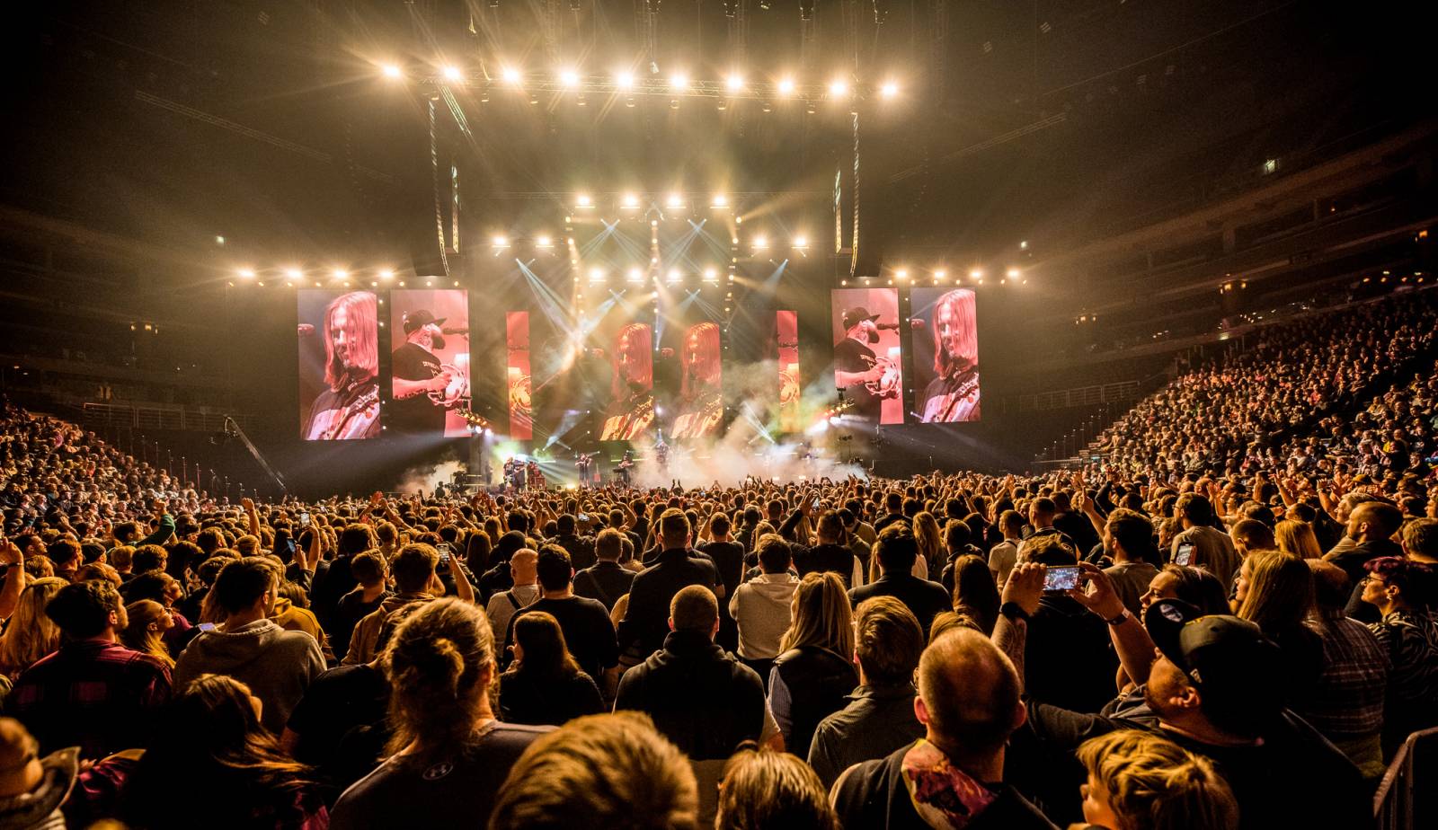 Divokej Bill oslavil v O2 areně 25. narozeniny, sázel hit za hitem