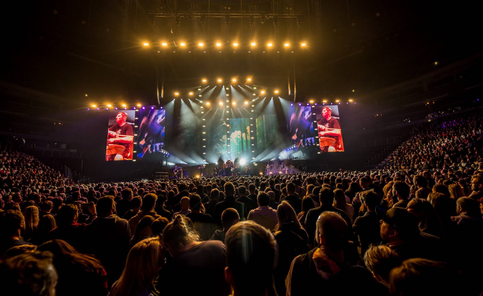 Divokej Bill oslavil v O2 areně 25. narozeniny, sázel hit za hitem