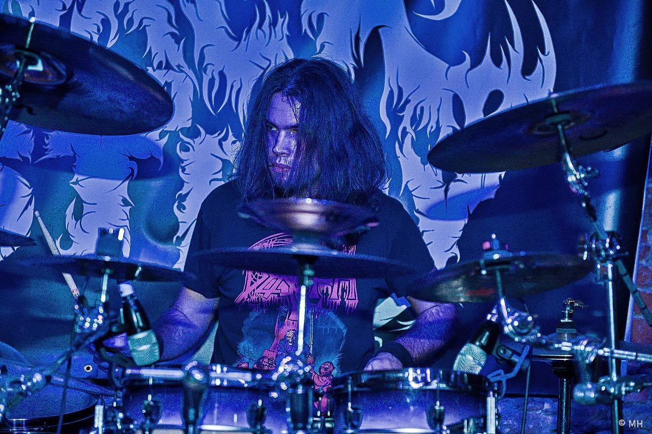 V Plzni se sjeli metalisté, Parlament Club hostil akci Suicide Therapy