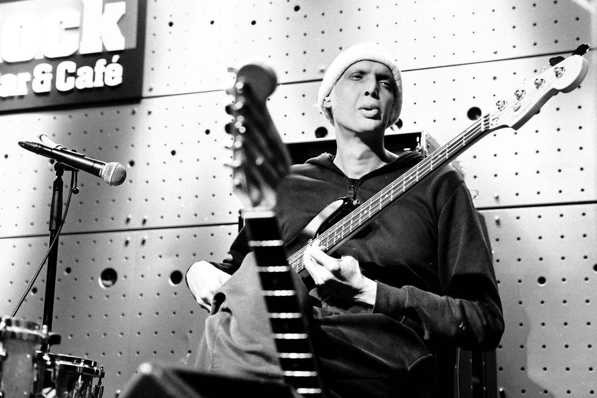 Marc Ribot kouzlil v Jazz Docku, doprovázela ho kapela Ceramic Dog