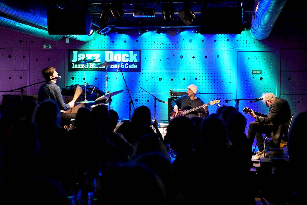 Marc Ribot kouzlil v Jazz Docku, doprovázela ho kapela Ceramic Dog