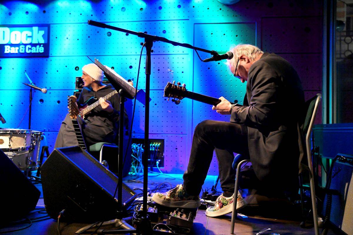 Marc Ribot kouzlil v Jazz Docku, doprovázela ho kapela Ceramic Dog