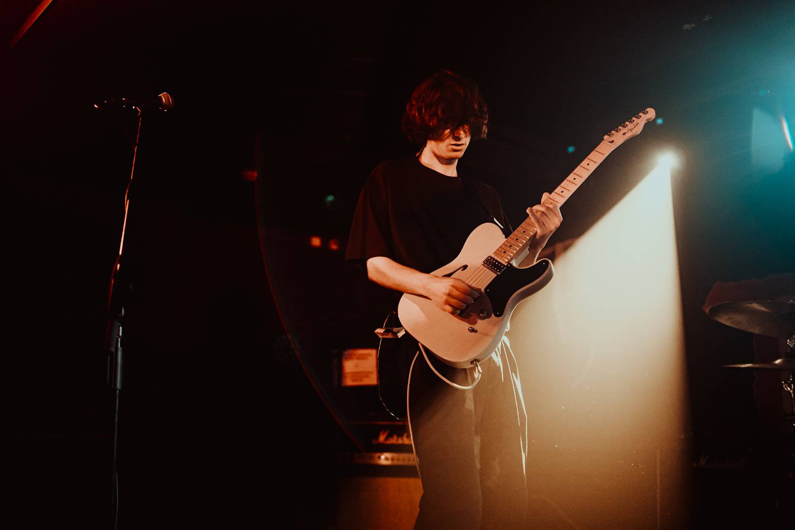 Oslava narozenin Rock Café byla pořádnou divočinou, klubu blahopřáli The Hara a .themayrevolution