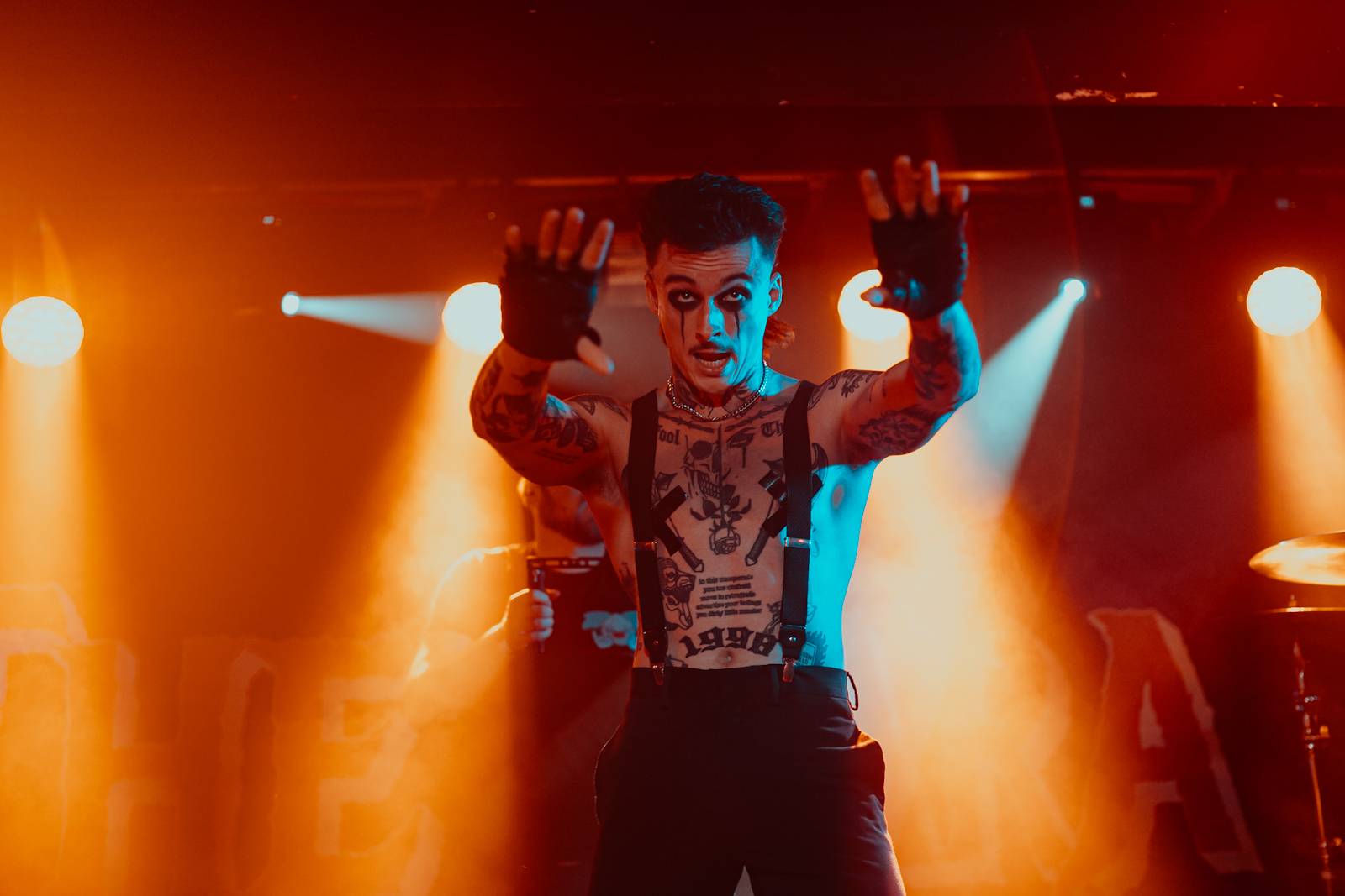 Oslava narozenin Rock Café byla pořádnou divočinou, klubu blahopřáli The Hara a .themayrevolution