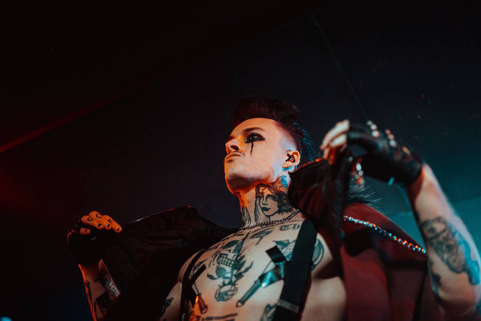 Oslava narozenin Rock Café byla pořádnou divočinou, klubu blahopřáli The Hara a .themayrevolution