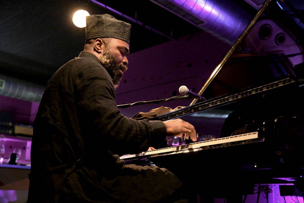 Nduduzo Makhathini Trio se v Jazz Docku představilo pražskému publiku