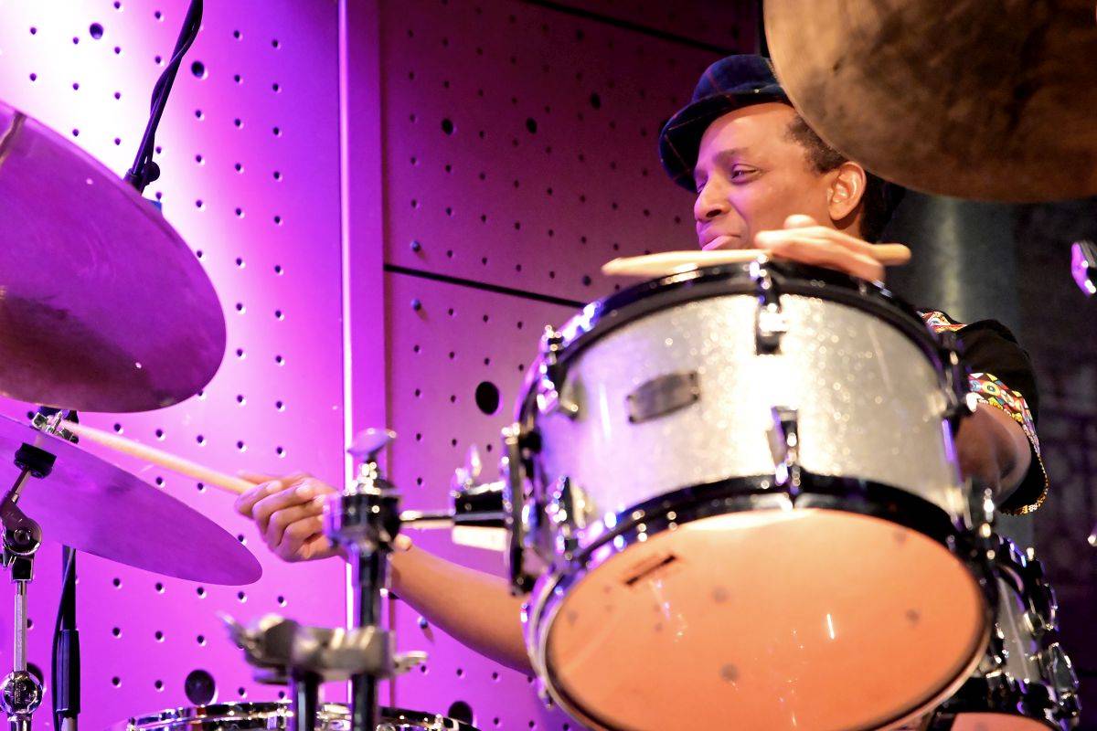 Nduduzo Makhathini Trio se v Jazz Docku představilo pražskému publiku