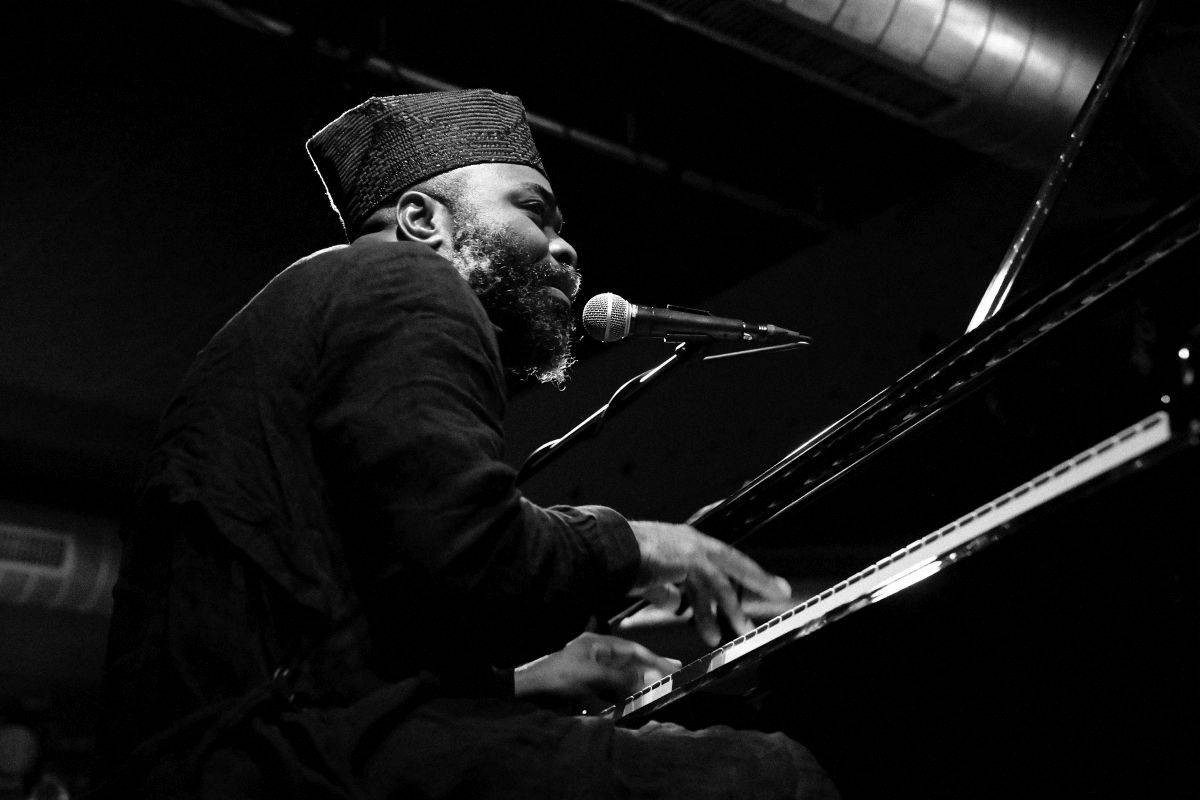 Nduduzo Makhathini Trio se v Jazz Docku představilo pražskému publiku