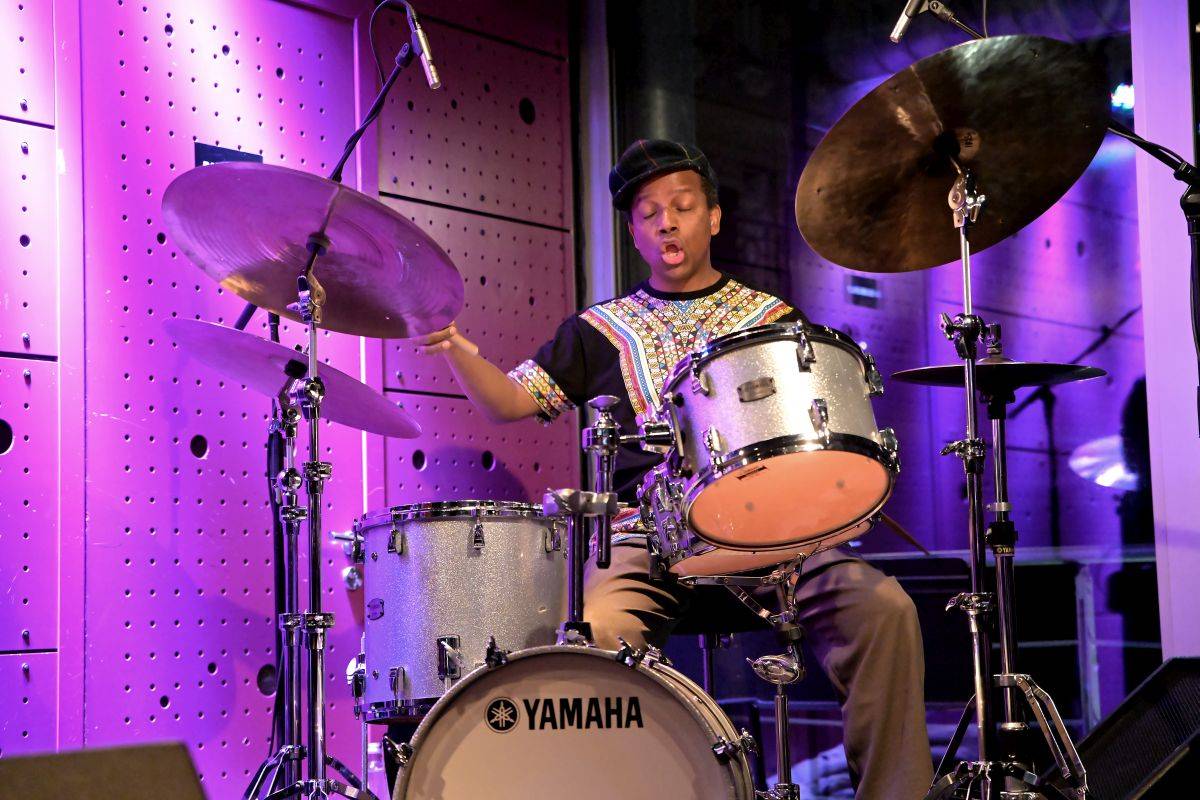 Nduduzo Makhathini Trio se v Jazz Docku představilo pražskému publiku