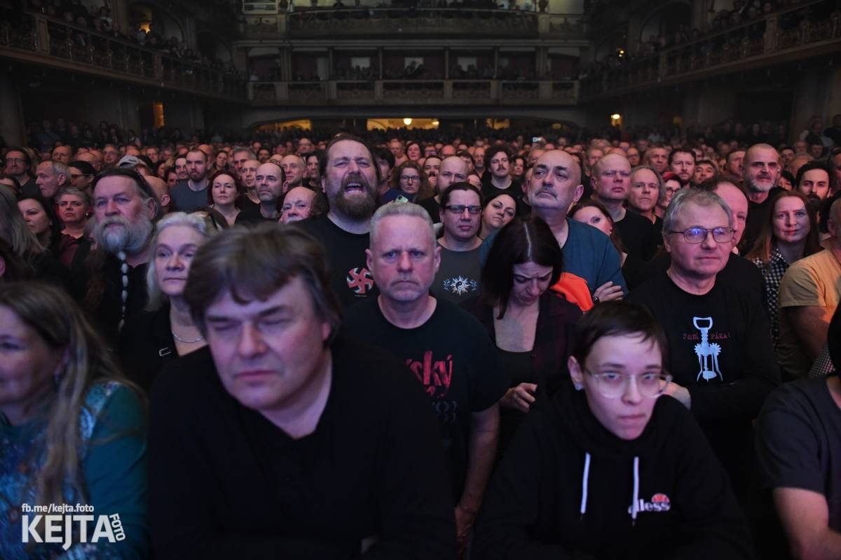 Jasná Páka a Hudba Praha vzpomínaly na Michala Ambrože, v Lucerně oslavily jeho sedmdesátiny