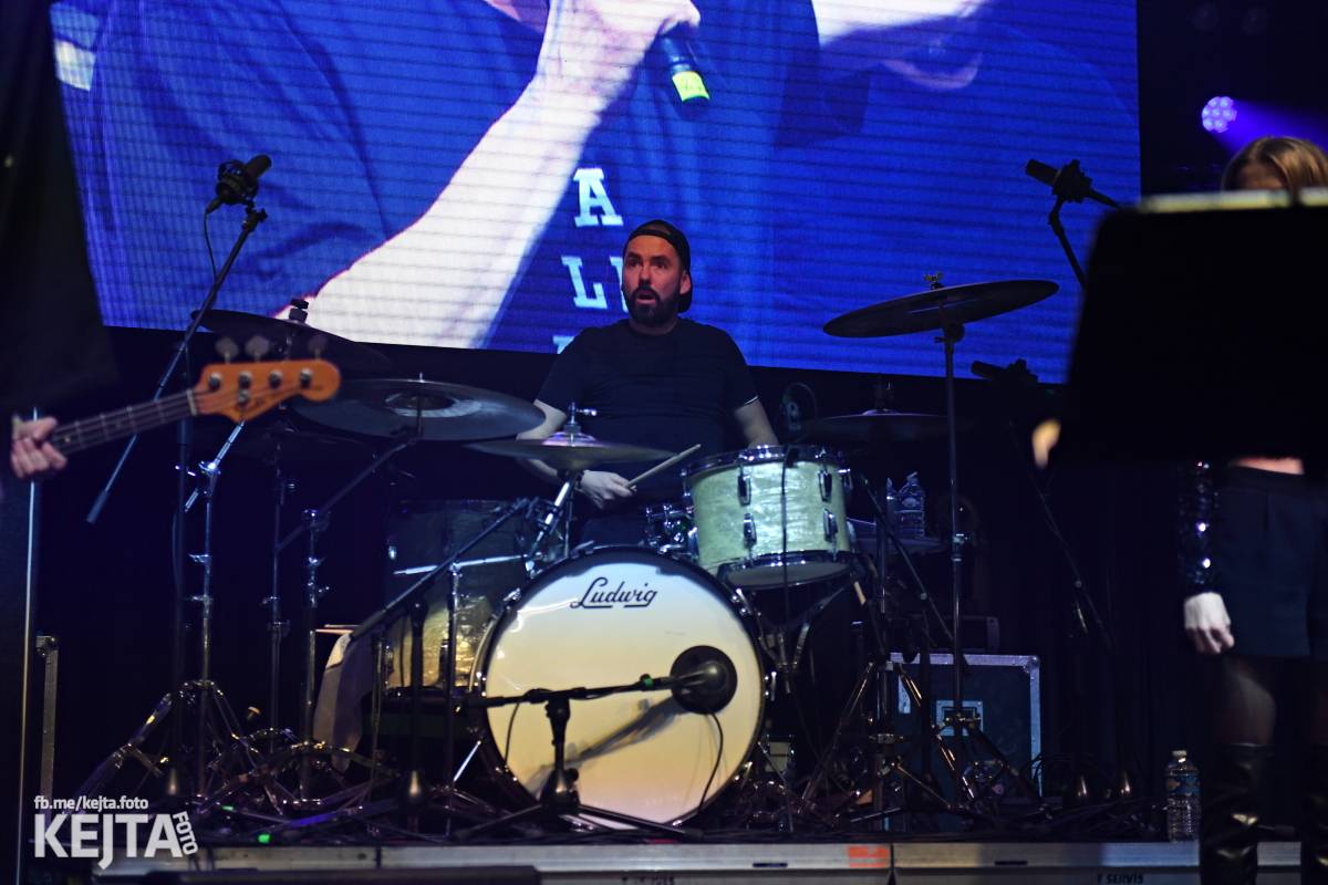 Jasná Páka a Hudba Praha vzpomínaly na Michala Ambrože, v Lucerně oslavily jeho sedmdesátiny