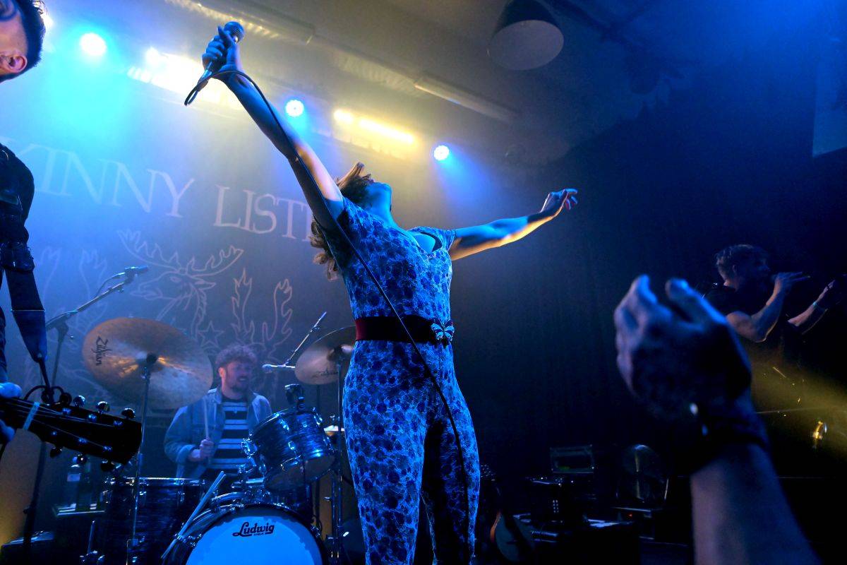 Karlínské Kasárny zažili pravý irský mejdan se Skinny Lister