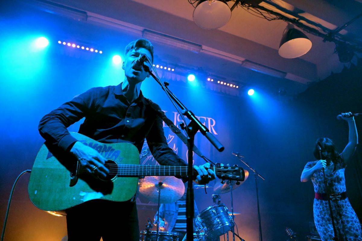 Karlínské Kasárny zažili pravý irský mejdan se Skinny Lister