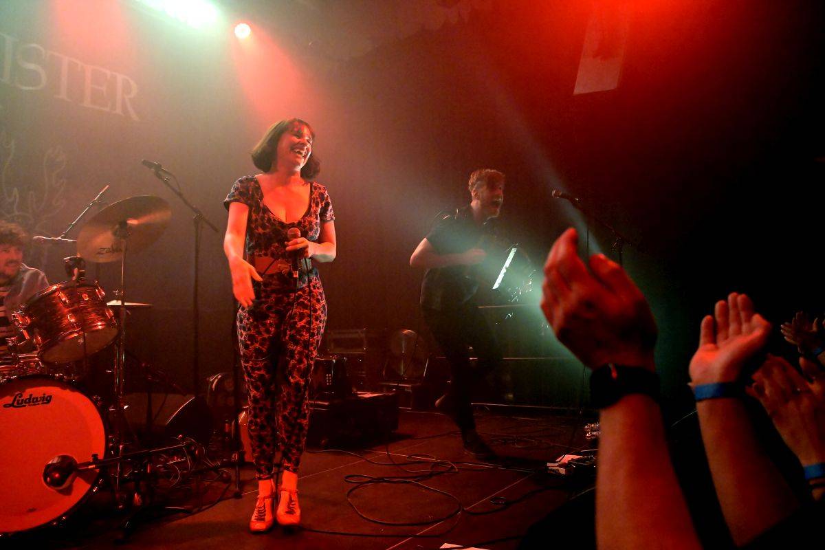 Karlínské Kasárny zažili pravý irský mejdan se Skinny Lister