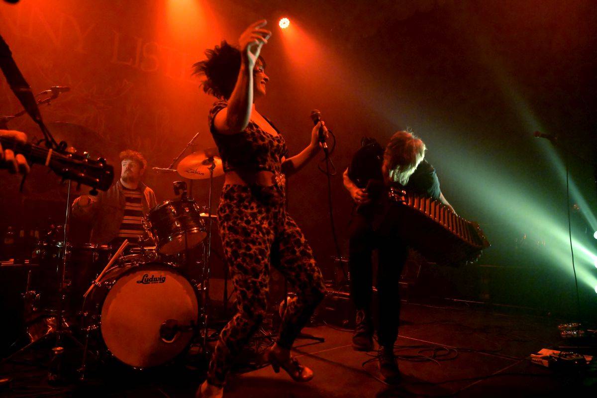 Karlínské Kasárny zažili pravý irský mejdan se Skinny Lister