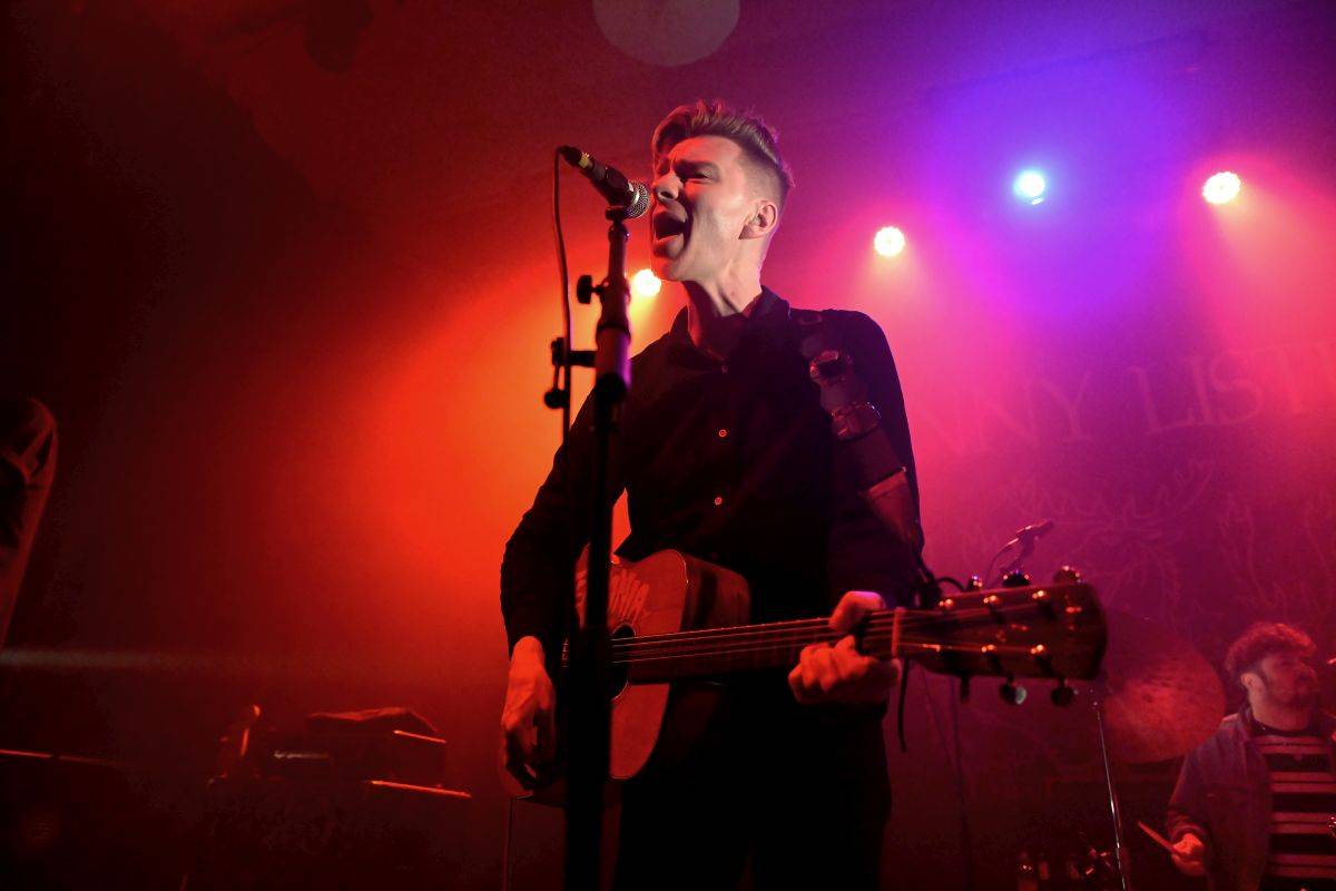 Karlínské Kasárny zažili pravý irský mejdan se Skinny Lister