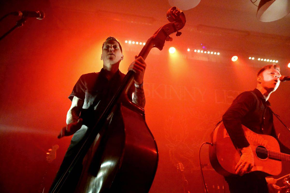 Karlínské Kasárny zažili pravý irský mejdan se Skinny Lister