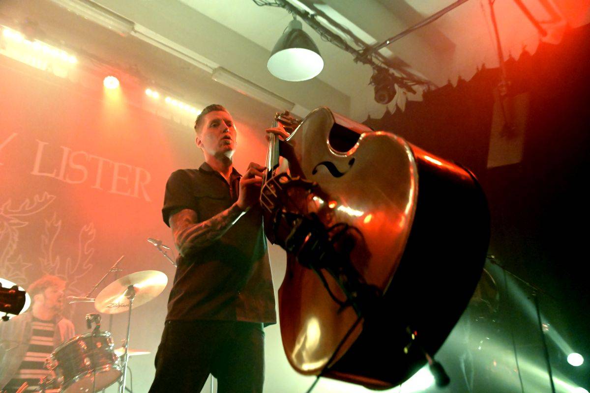 Karlínské Kasárny zažili pravý irský mejdan se Skinny Lister