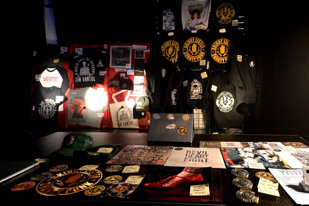 Karlínské Kasárny zažili pravý irský mejdan se Skinny Lister