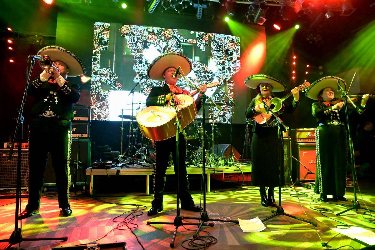 Plexis oslavili 40 let na scéně. Se spoustou přátel vzpomínali na Petra Hoška