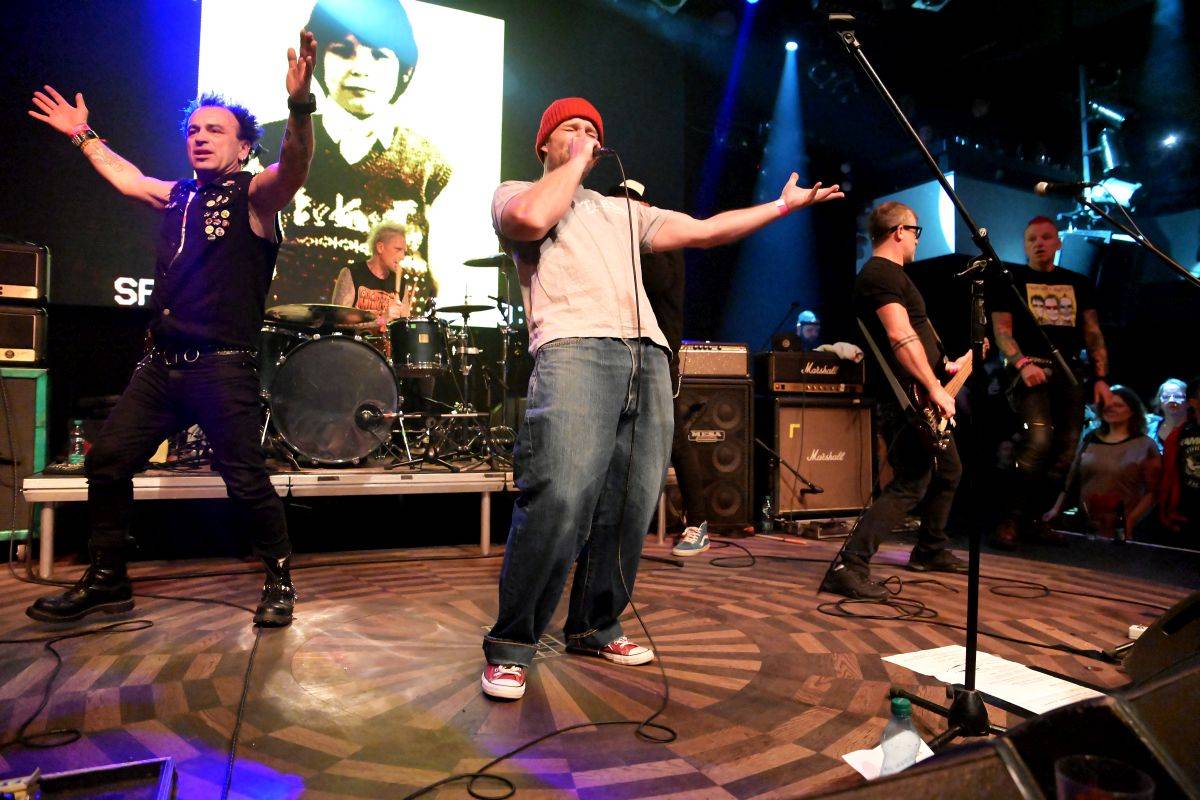 Plexis oslavili 40 let na scéně. Se spoustou přátel vzpomínali na Petra Hoška