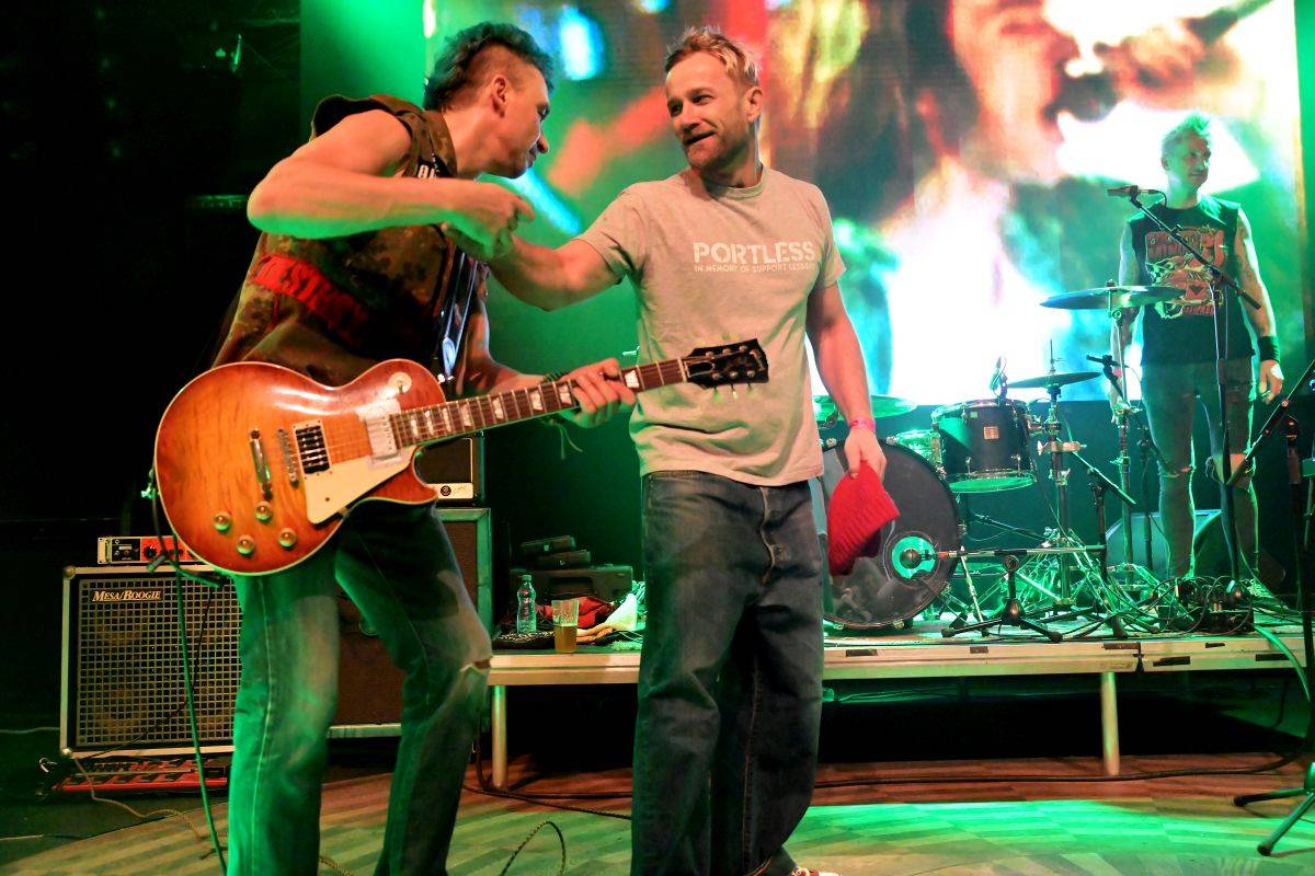 Plexis oslavili 40 let na scéně. Se spoustou přátel vzpomínali na Petra Hoška