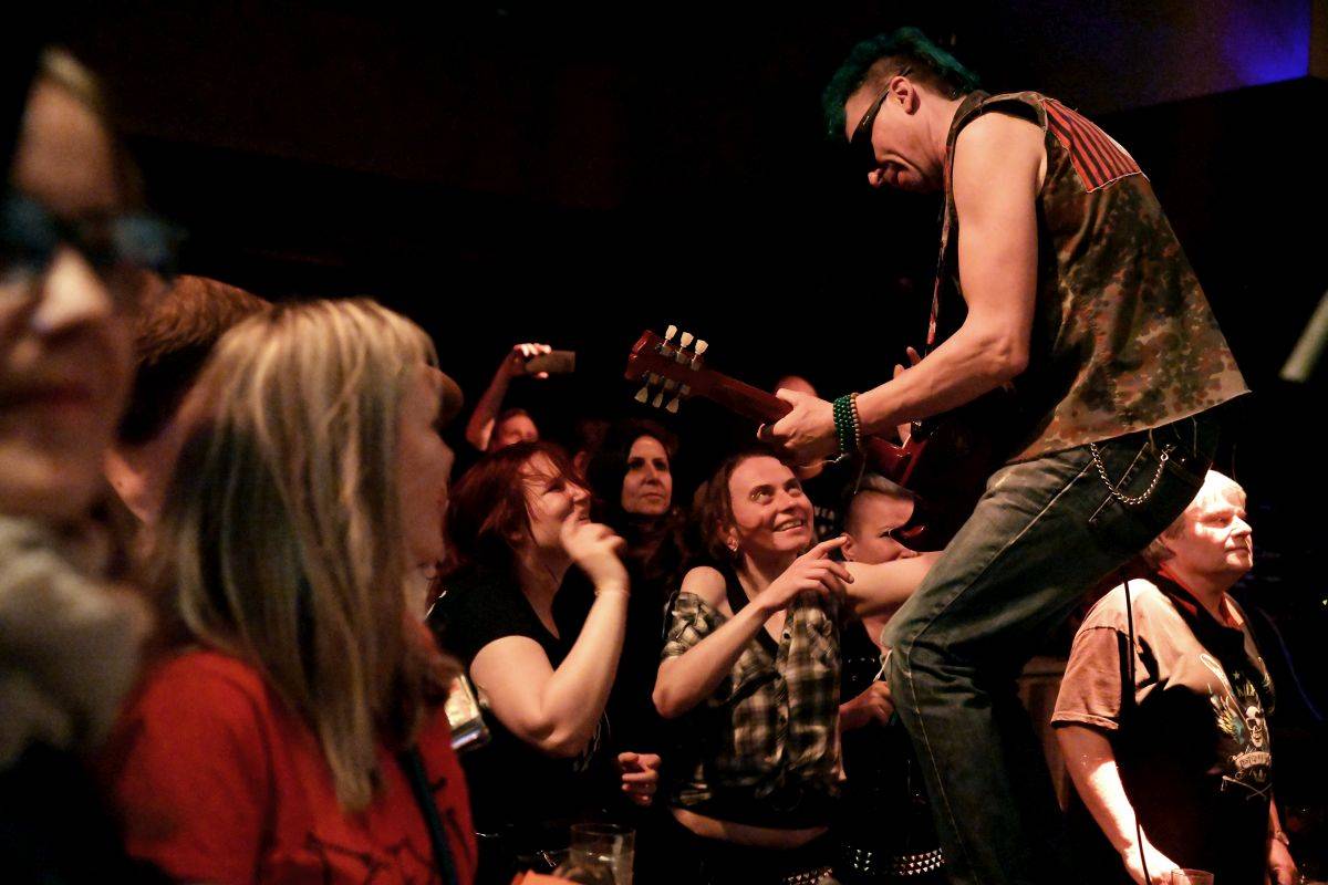 Plexis oslavili 40 let na scéně. Se spoustou přátel vzpomínali na Petra Hoška