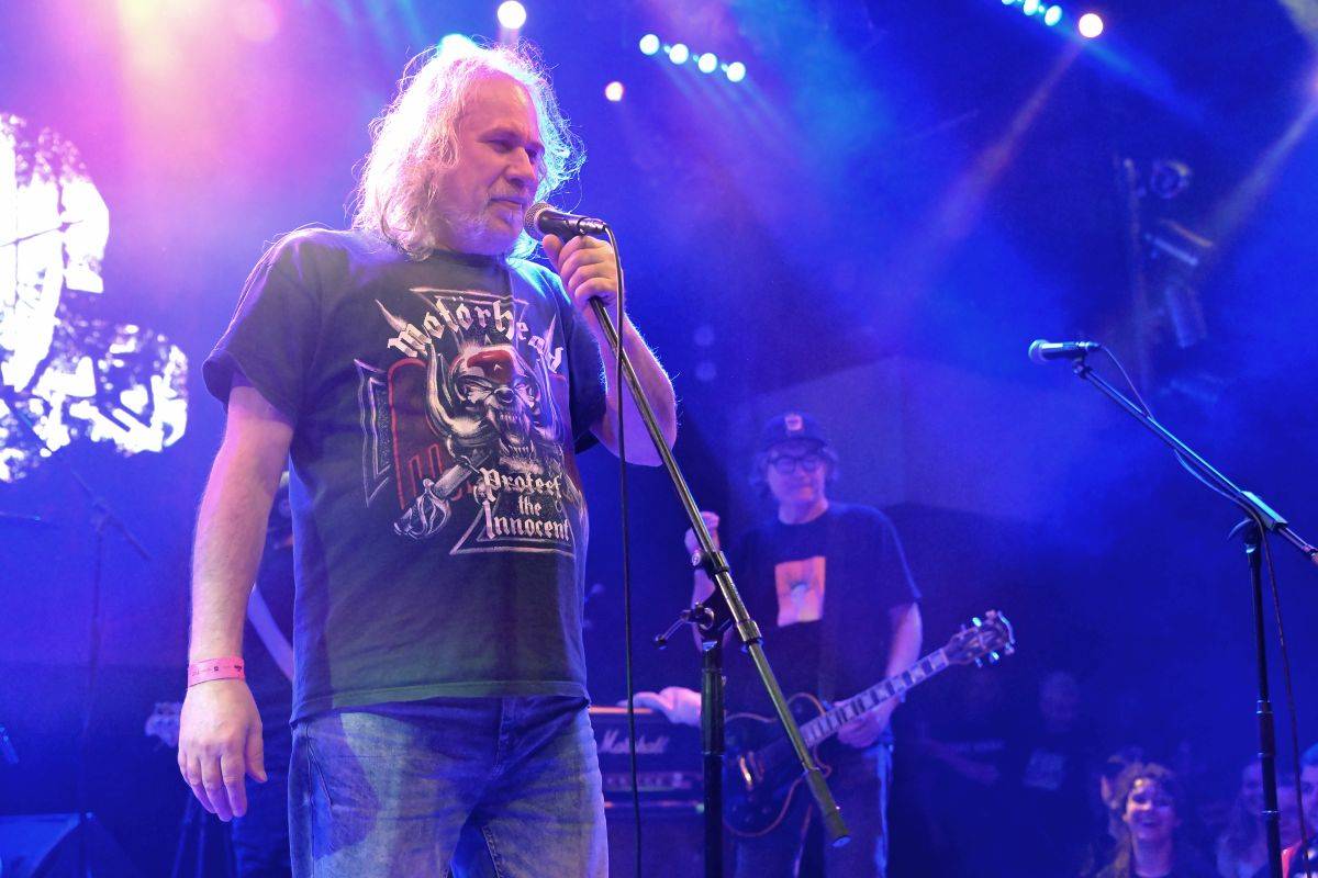 Plexis oslavili 40 let na scéně. Se spoustou přátel vzpomínali na Petra Hoška