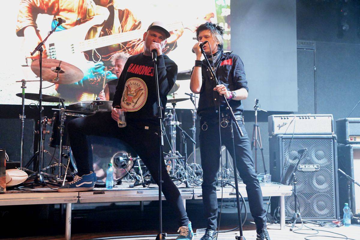 Plexis oslavili 40 let na scéně. Se spoustou přátel vzpomínali na Petra Hoška