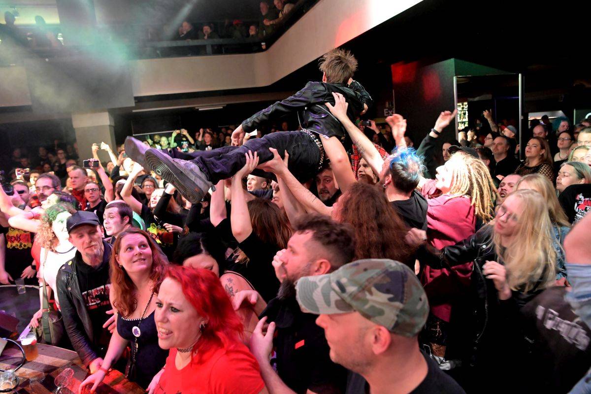 Plexis oslavili 40 let na scéně. Se spoustou přátel vzpomínali na Petra Hoška