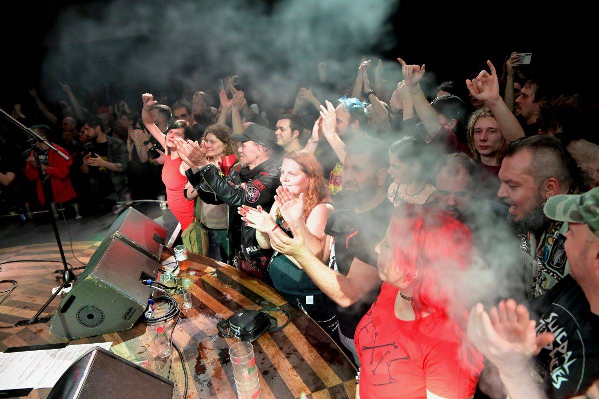 Plexis oslavili 40 let na scéně. Se spoustou přátel vzpomínali na Petra Hoška