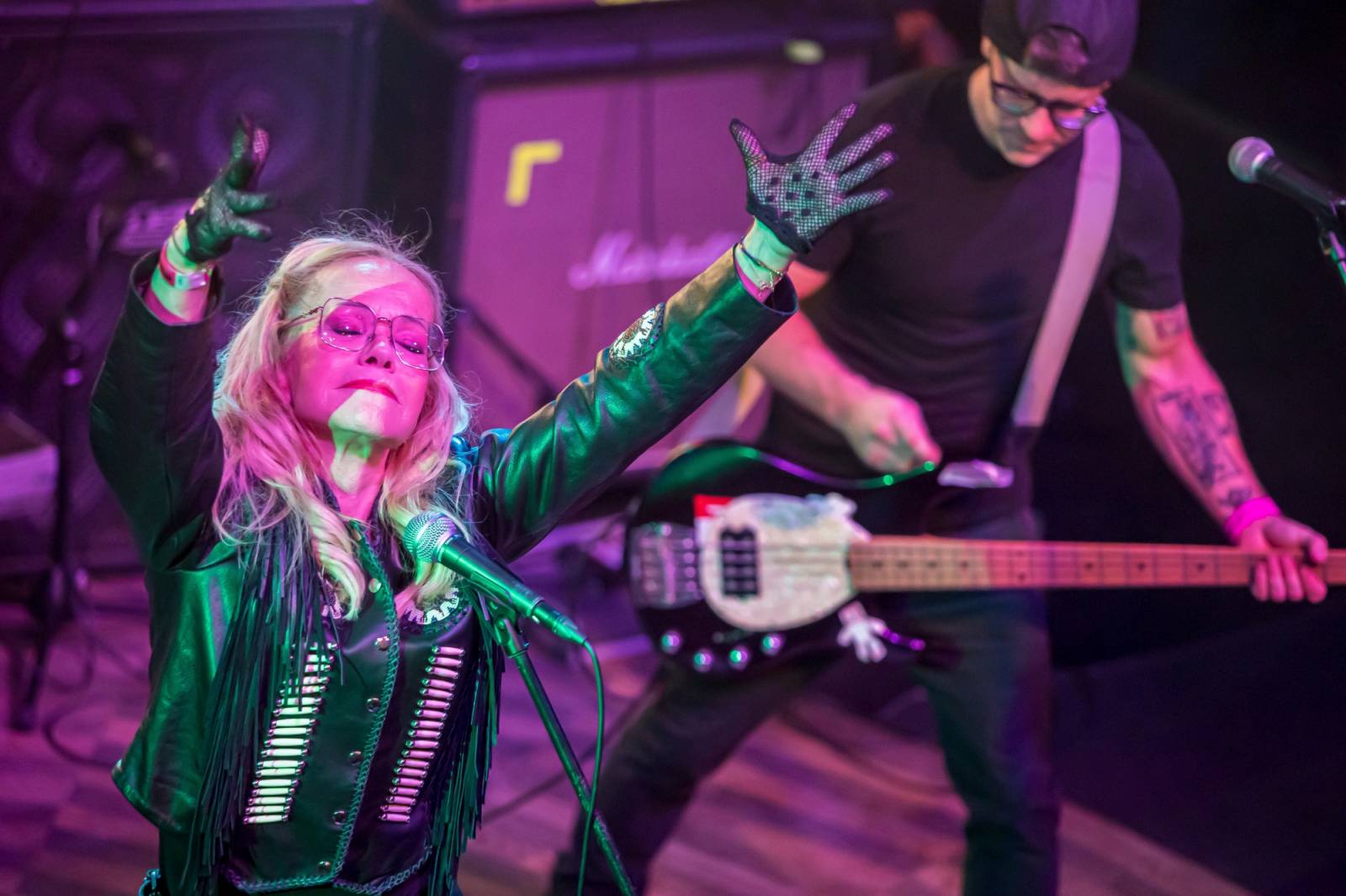 Prahou znovu zněly hity Plexis. Kapela slavila čtyřicátiny a uctila památku Petra Hoška