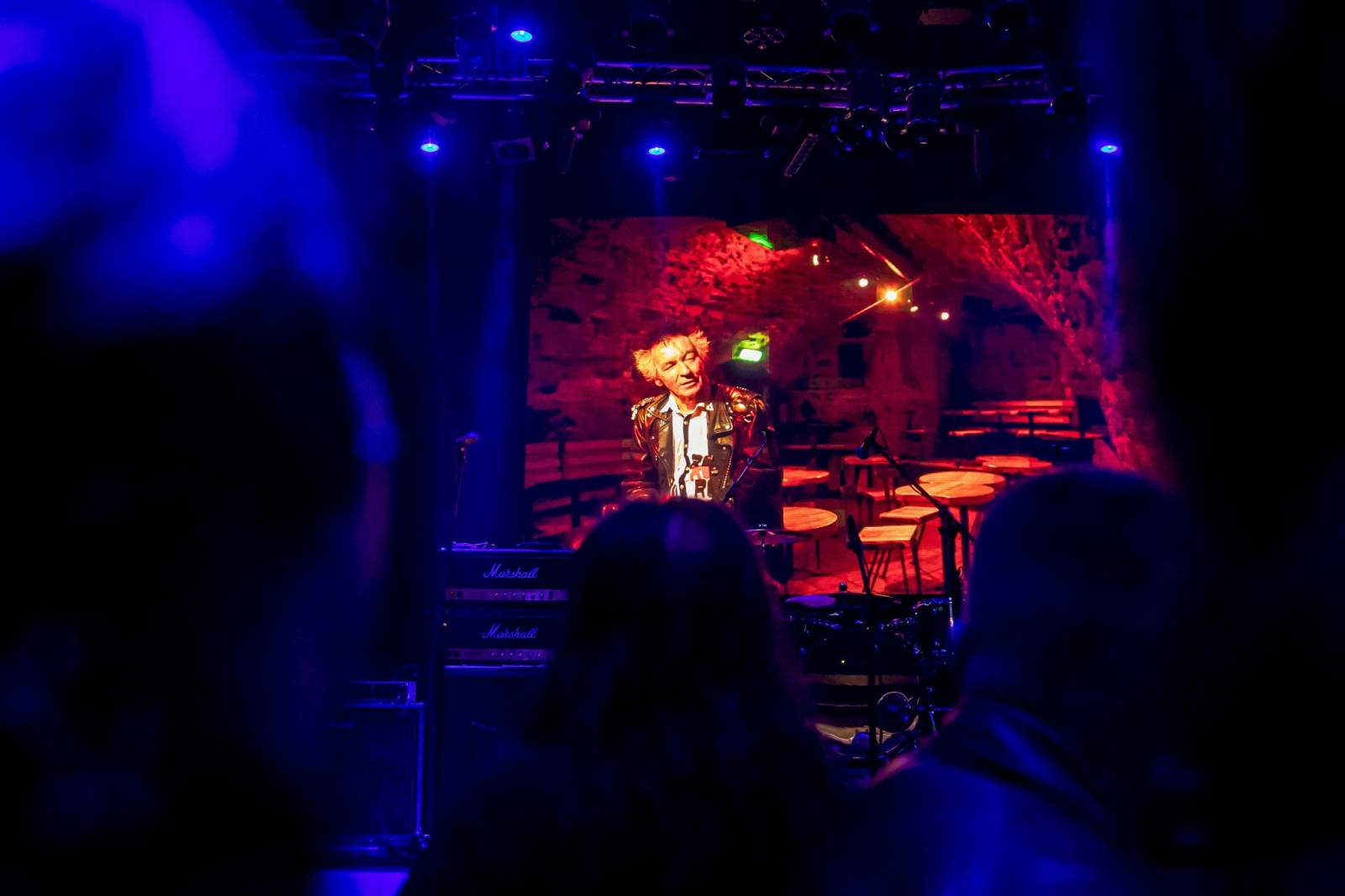 Prahou znovu zněly hity Plexis. Kapela slavila čtyřicátiny a uctila památku Petra Hoška