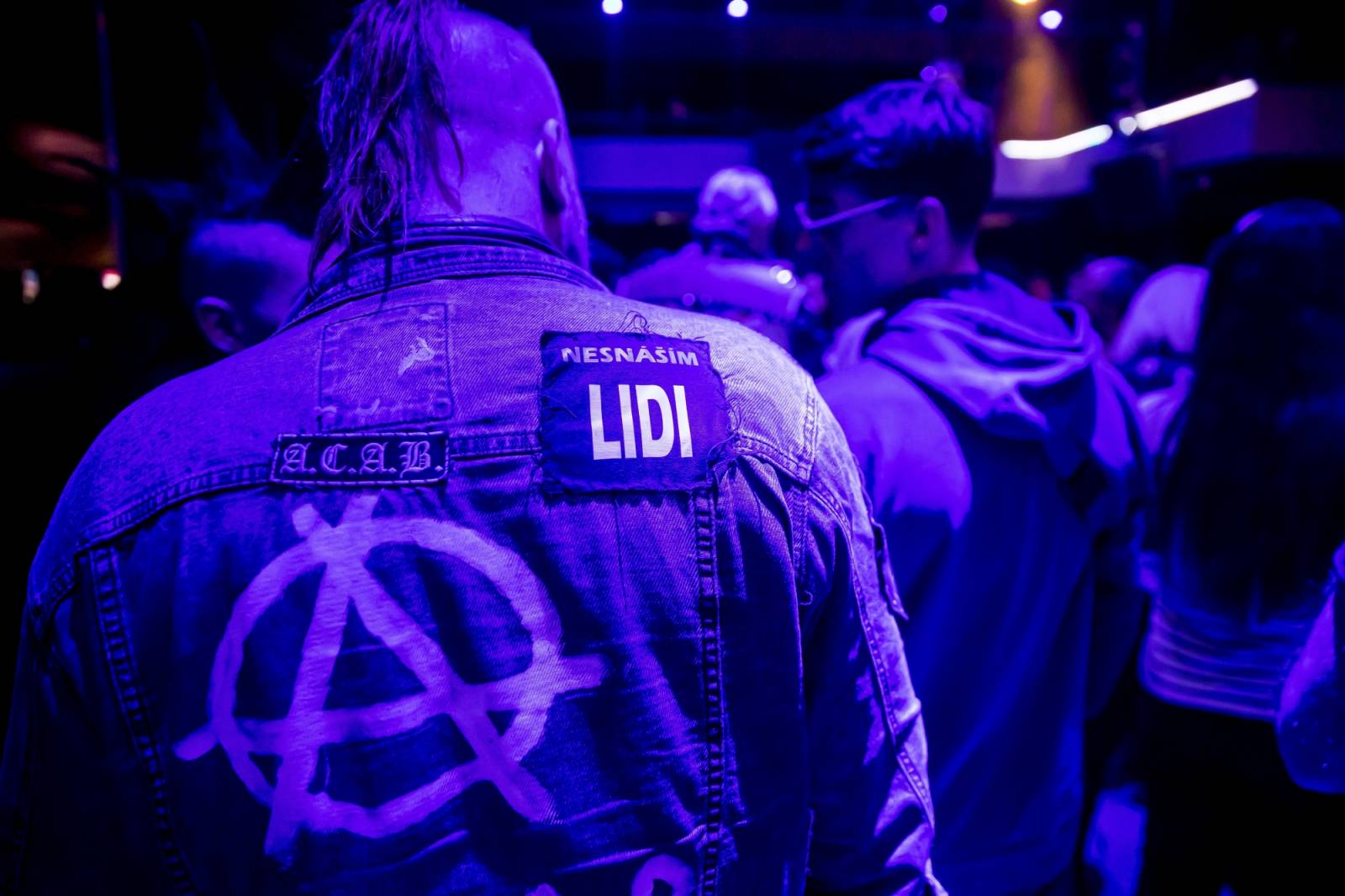 Prahou znovu zněly hity Plexis. Kapela slavila čtyřicátiny a uctila památku Petra Hoška