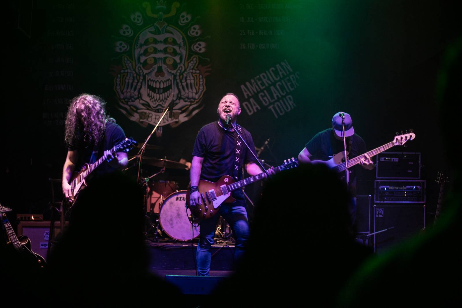 Anymen v Plzni rozsvítili Pod lampou