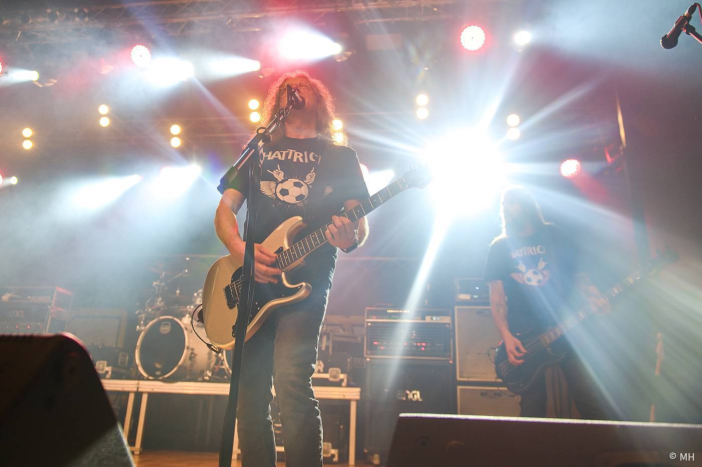 Aleš Brichta slaví 40 let na scéně. Šňůru s Alkeholem a Hattrickem zakončil v Plzni