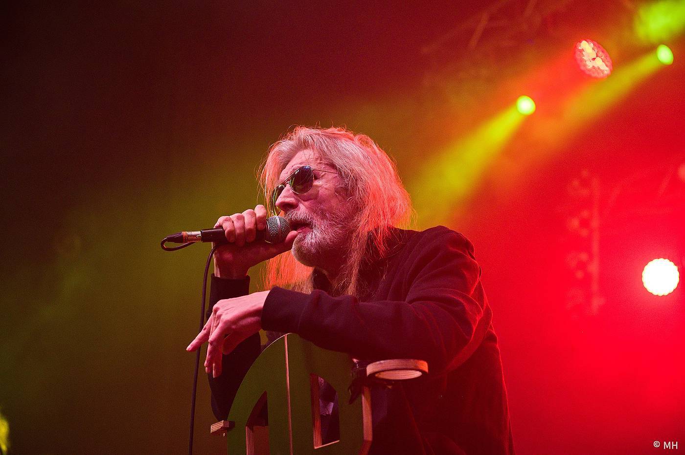 Aleš Brichta slaví 40 let na scéně. Šňůru s Alkeholem a Hattrickem zakončil v Plzni