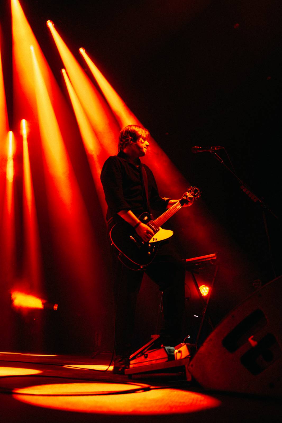 Nothing But Thieves se vrátili do Prahy. I přes vypadnutý zvuk předvedli skvělou show