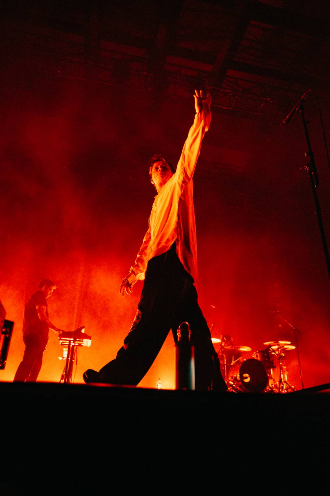 Nothing But Thieves se vrátili do Prahy. I přes vypadnutý zvuk předvedli skvělou show