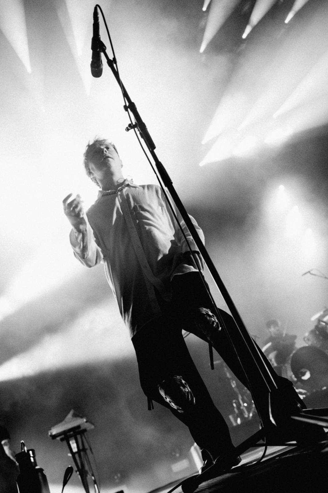 Nothing But Thieves se vrátili do Prahy. I přes vypadnutý zvuk předvedli skvělou show