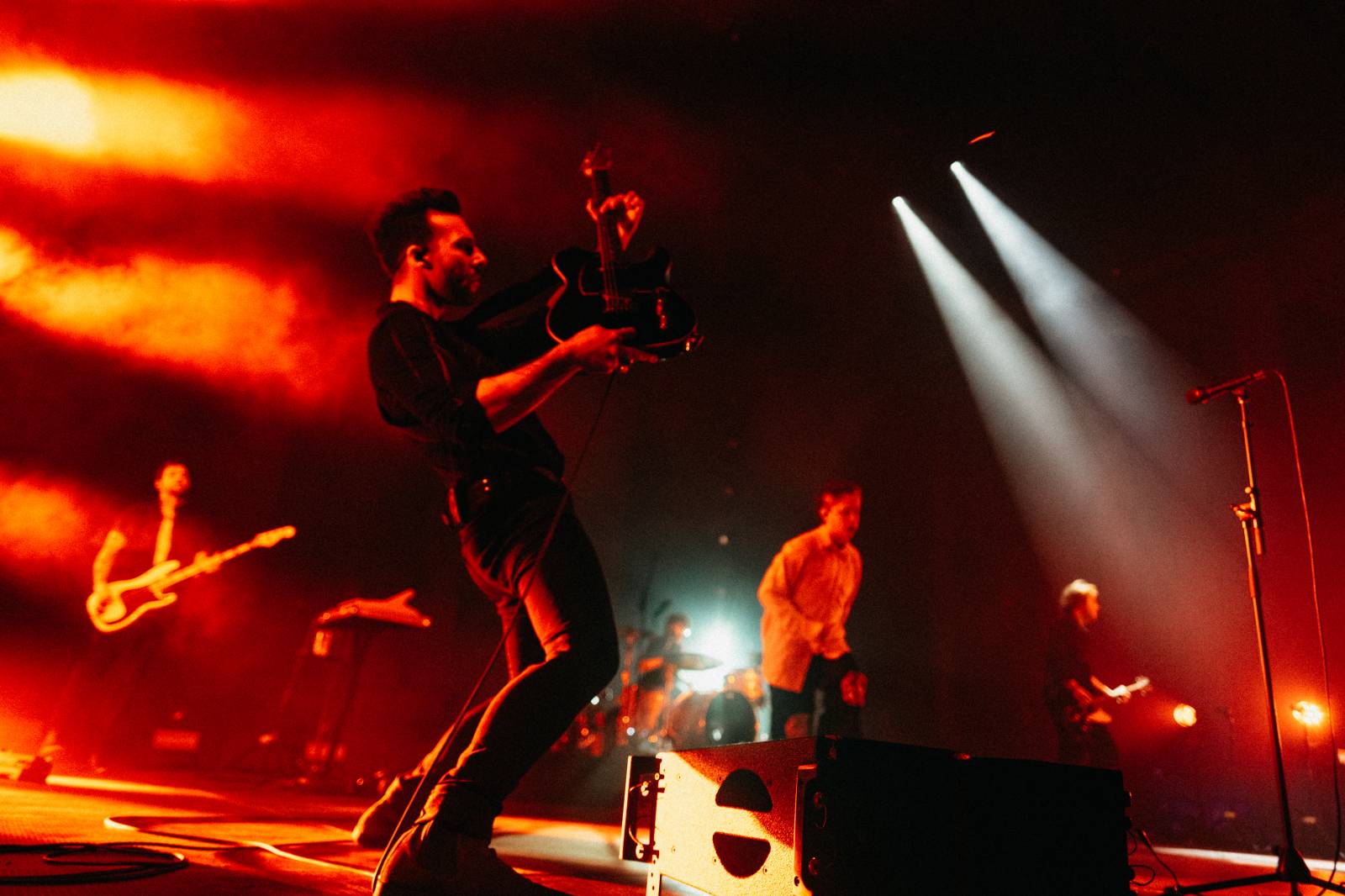 Nothing But Thieves se vrátili do Prahy. I přes vypadnutý zvuk předvedli skvělou show