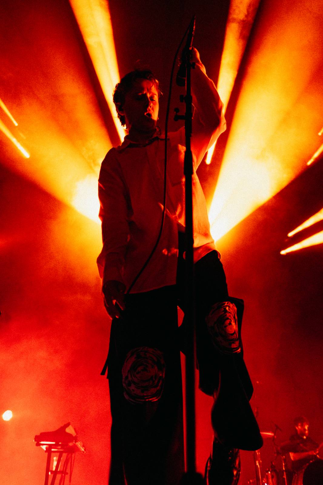 Nothing But Thieves se vrátili do Prahy. I přes vypadnutý zvuk předvedli skvělou show