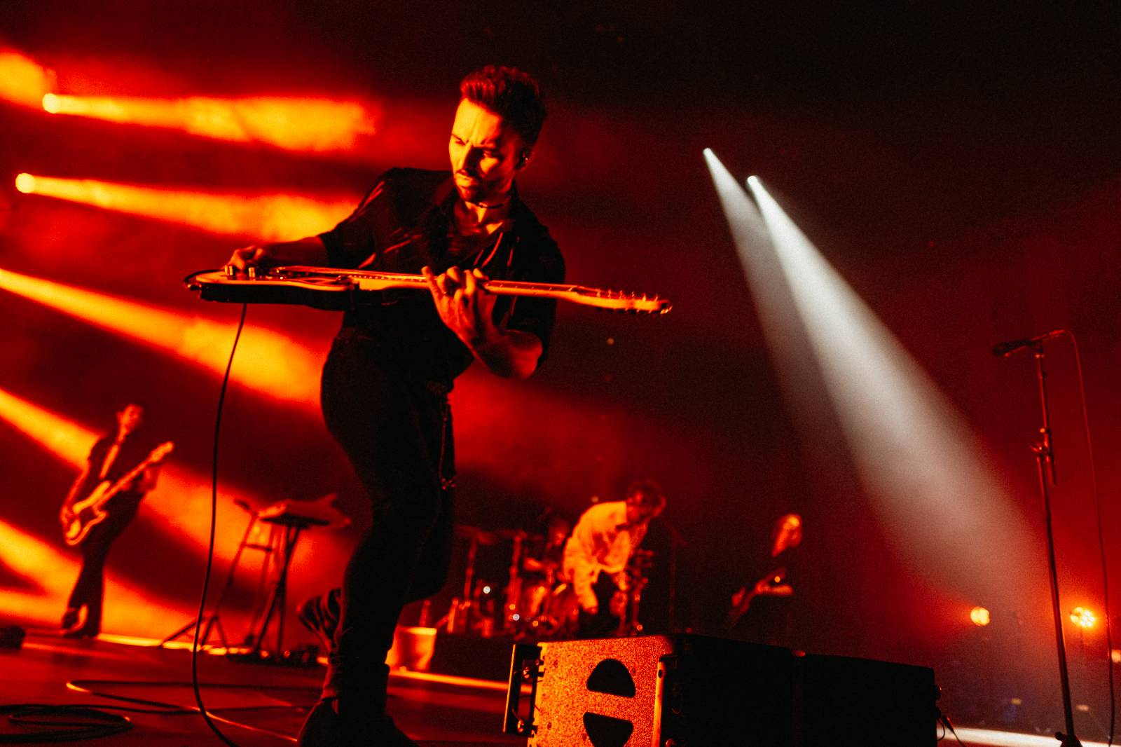 Nothing But Thieves se vrátili do Prahy. I přes vypadnutý zvuk předvedli skvělou show